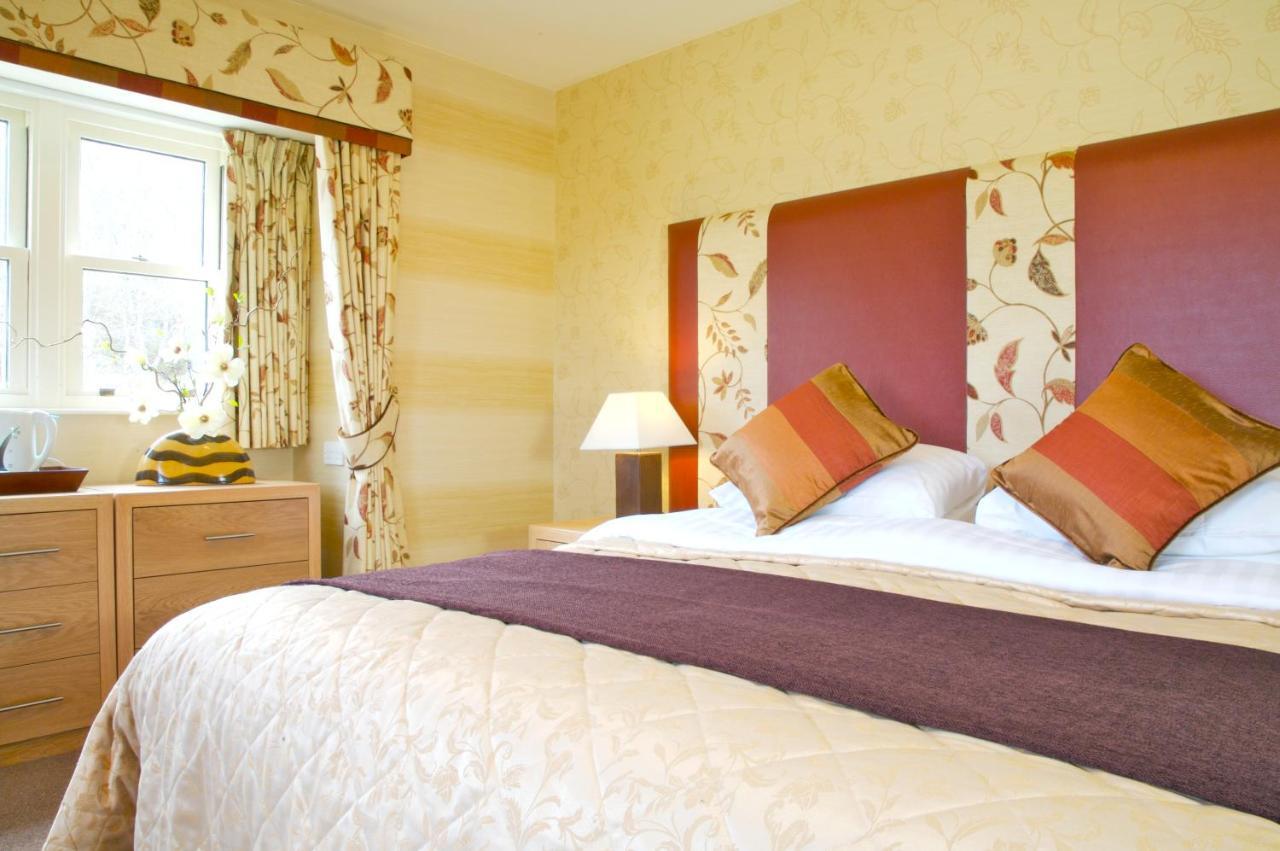 The Tomich Hotel Екстер'єр фото